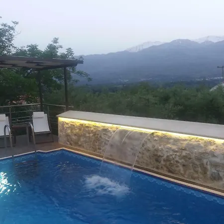 Stone Mansion Ferienhaus *